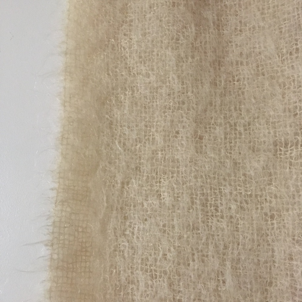 Vintage Cream Fluffy Mohair Knit Throw Shawl Wrap - Picture 3 of 4